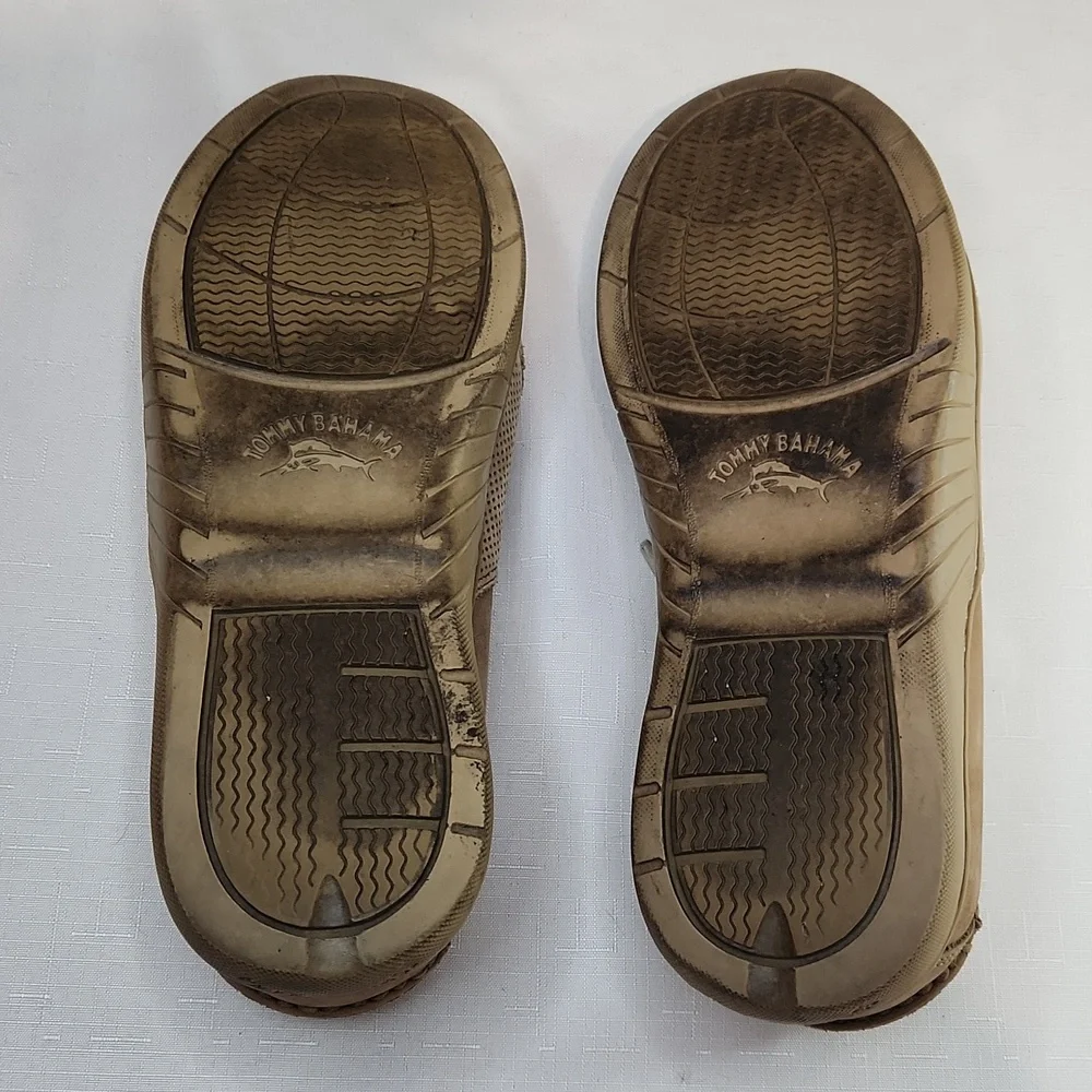 Tommy Bahama Sportside Boat Loafer shoes. Size 9.5